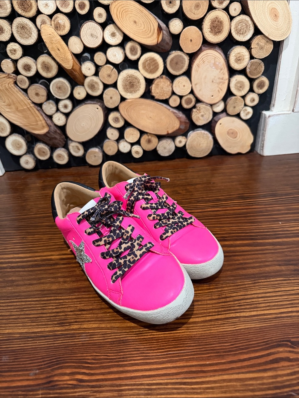 Mi.iM Hot Pink Leopard Lace Star Accent Sneakers